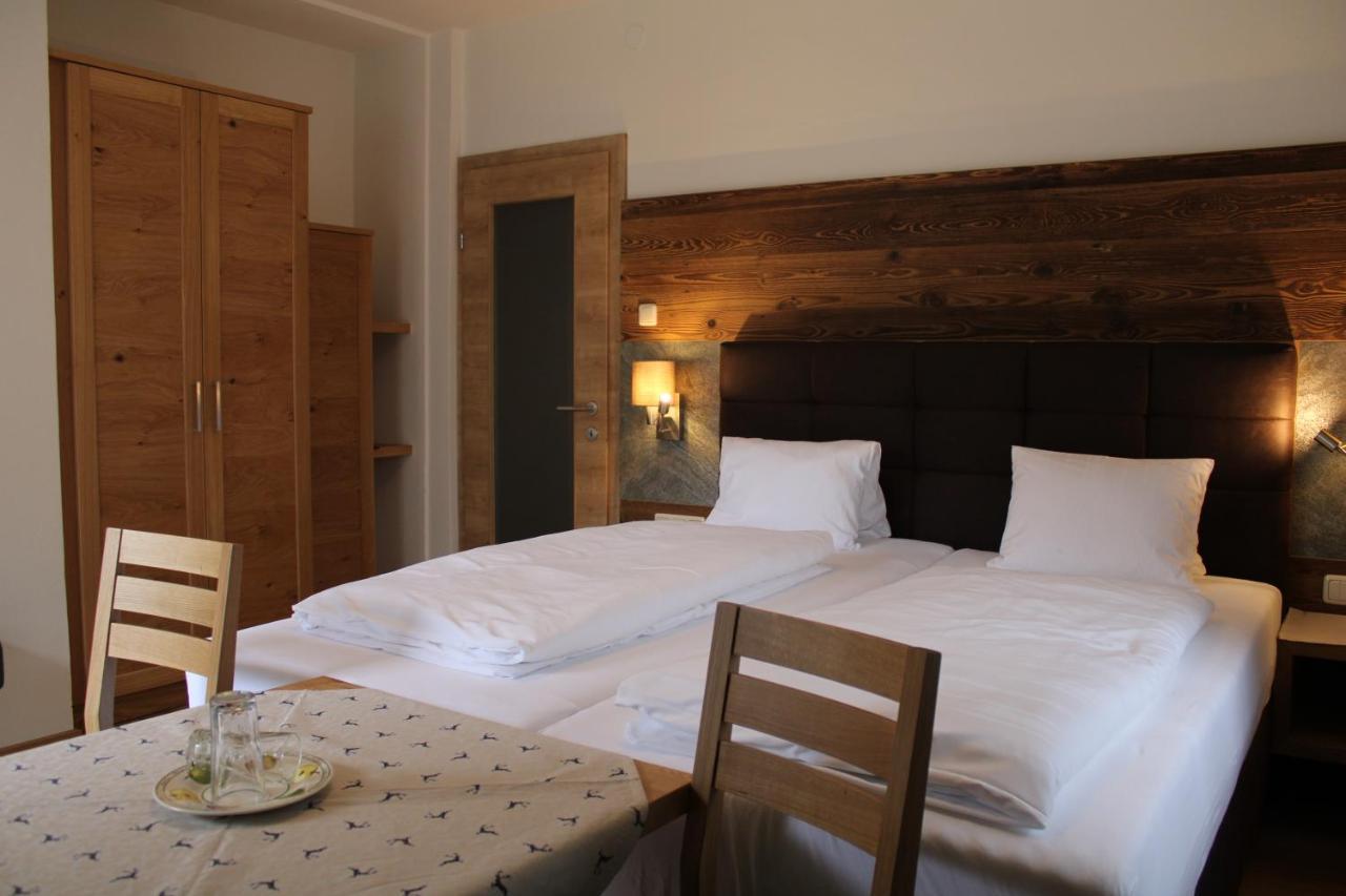 Hotel Rauscher - Das Naturteichparadies บาดฮอฟกัสไตน์ ภายนอก รูปภาพ