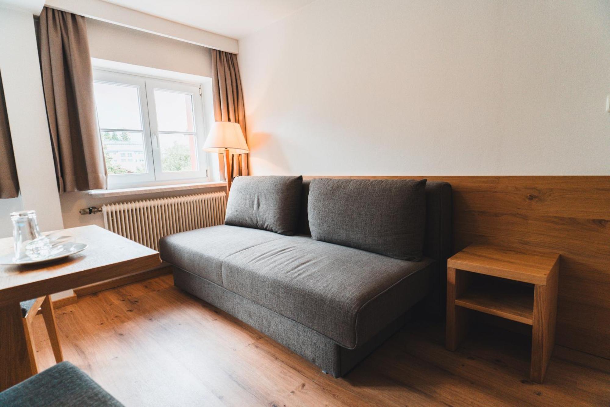 Hotel Rauscher - Das Naturteichparadies บาดฮอฟกัสไตน์ ภายนอก รูปภาพ